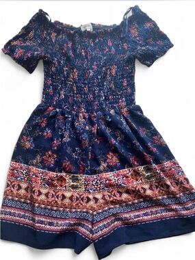 ⚡️⚡️FREE a with a purchase of $25 or more⚡️⚡️ Monteau Romper, SIZE: M